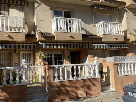 Casa en Pueblo Latino