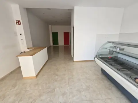 Local comercial en Carrer de Maria Aurèlia Capmany i Farnés, 2