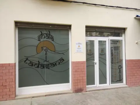 Local comercial en calle Huerto de Sierra, nº 1