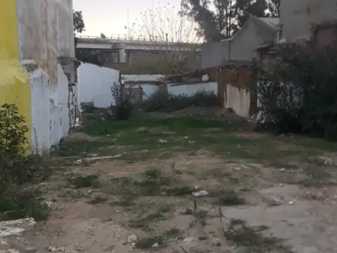 Terreno en calle de Cervantes