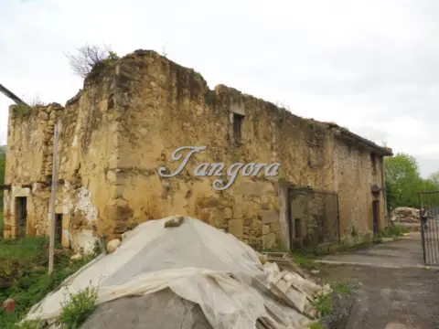 Casa en calle San Miguel de Dudea