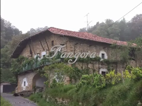 Casa rústica en calle Gaztelu