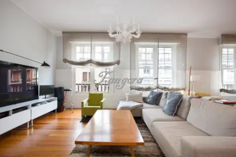 Piso en Arriquibar Plaza