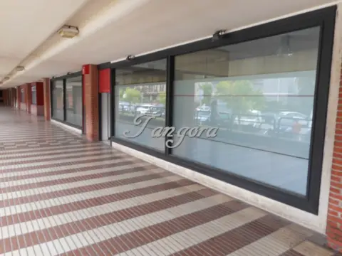 Commercial space in calle de la Villa de Plencia