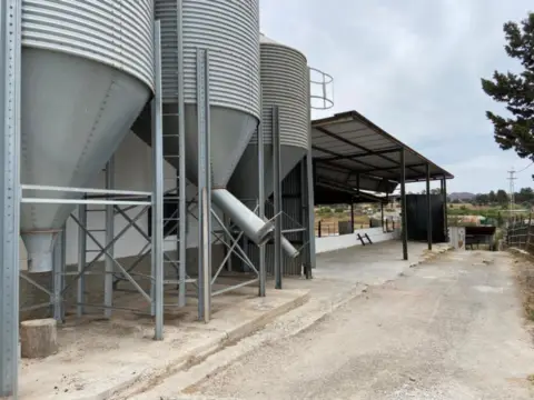 Nave comercial en Travesía de Maqueda