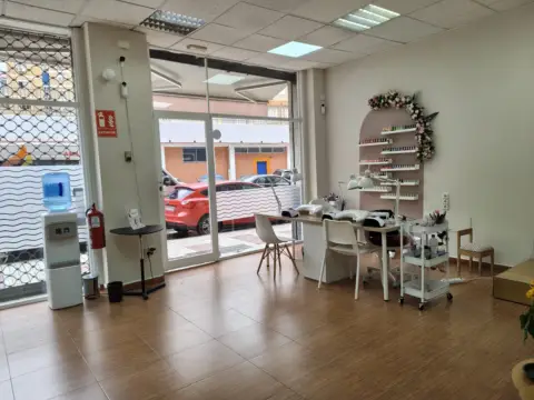 Local comercial en calle Ibrahín