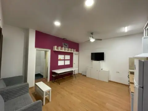 Local comercial en Avenida de Gernikako Arbola, 8