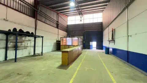 Nave industrial en calle Santa Teresa, 6