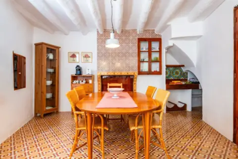 Casa rústica en calle Dels Canonges Celma, nº 28