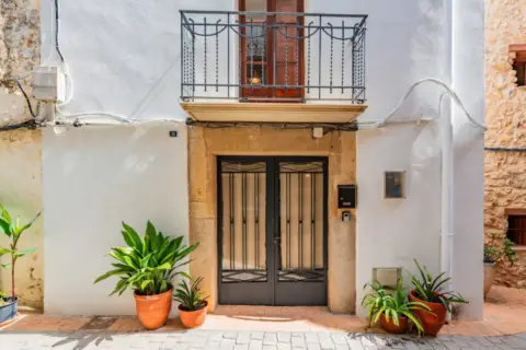 Casa rústica en calle Dels Canonges Celma, nº 28