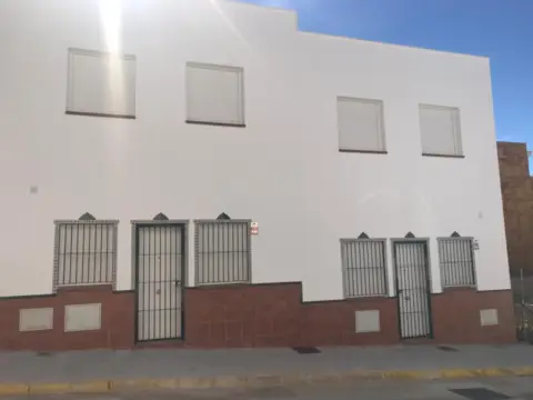Chalet adosado en calle del Carmen