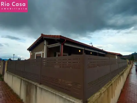 Chalet en calle Valle del Cidacos