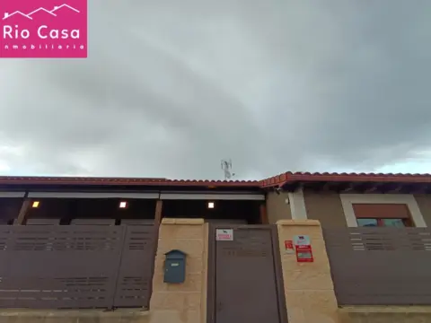 Chalet en calle Valle del Cidacos