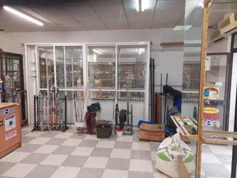 Local comercial en Molino de la Vega