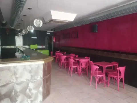 Local comercial en Centro-Junto A Plaza de Lino
