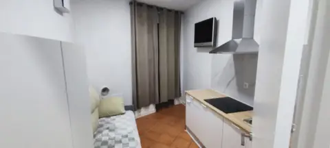 Loft en Palos de La Frontera-Estudio-Loft Con Comunidad, Agua y Wifi Incluidos- Para 1 Sola Persona Destinad