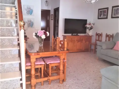 Chalet adosado en Mazagón Chalet Para Destinados Por Trabajo Hasta 30 de Junio Maximo