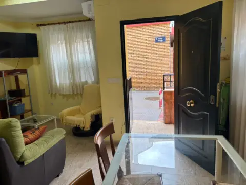 Casa adosada en Punta Umbría Casa Duplex Para Destinados Por Trabajo Hasta El 30 de Junio Fecha Máxima