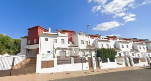 Chalet adosado en El Portil Chalet Adosado Con Garaje Solo de Septiembre A Junio Para Desplazados Por Trabajo O Empres