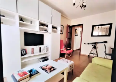 Piso en Punta Umbría Con Comunidad , Agua y Parking Incluido. Para Desplazados Por Trabajo Hasta El 15 de Ju