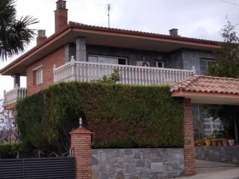 Chalet unifamiliar en Carrer Rosers