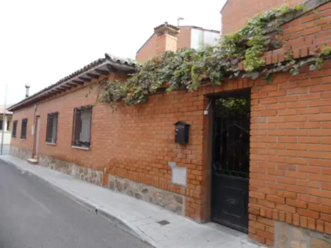 Casa en calle de Ramón María Delgado