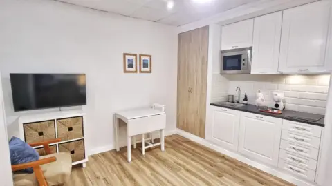 Estudio en calle de María Auxiliadora