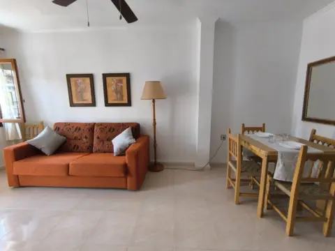 Casa pareada en calle Sevilla