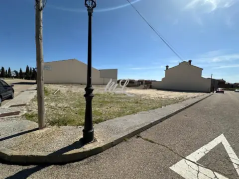 Terreno en Avenida del Valle Indiano