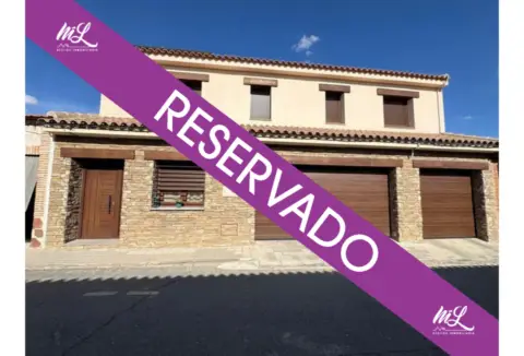 Chalet adosado en calle de la Sagrada Familia