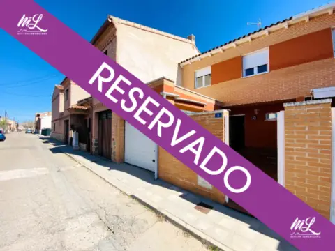 Chalet adosado en calle de América