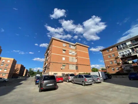 Piso en calle del Río Puentesecas