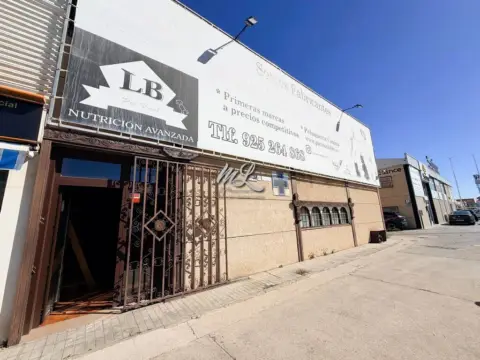 Nave comercial en calle del Río Jarama