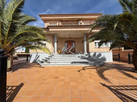 Chalet unifamiliar en Nambroca