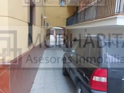 Garaje en calle de la Virgen de Montemayor