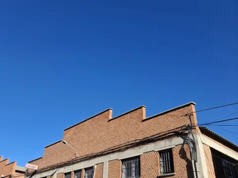 Nave industrial en calle del Uranio