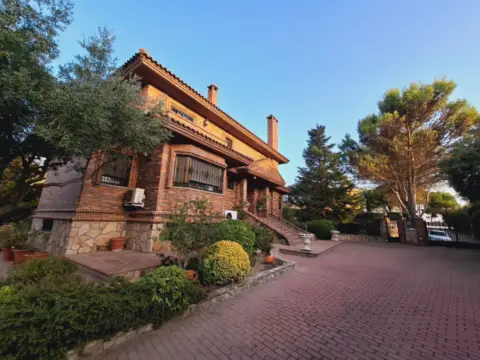 Chalet unifamiliar en calle del Duero