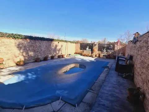 Chalet adosado en calle de San Sebastián