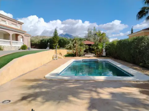 Chalet en calle Poniente, nº 56