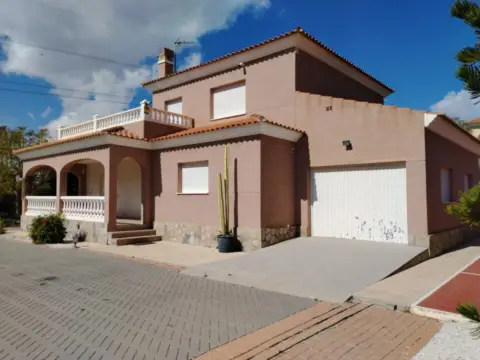 Chalet en calle Poniente, nº 56