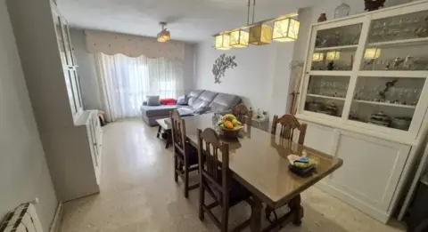 Chalet adosado en Sector III