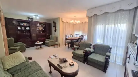 Chalet adosado en Sector III