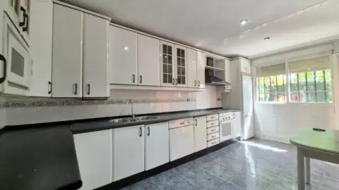 Chalet adosado en Sector III