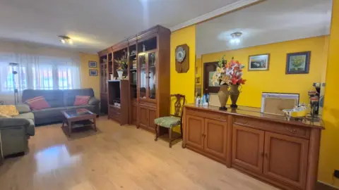 Chalet adosado en Sector III
