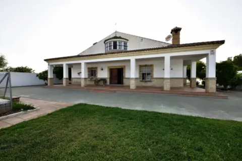 Chalet en Urbanizaciones Zona Norte