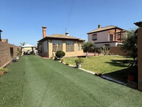 Chalet en Victoria-El Juncal