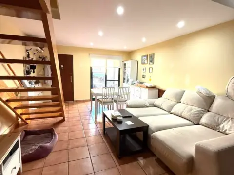 Casa adosada en Centro