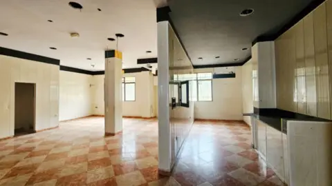Local comercial en Pinar Alto-Crevillet-Menesteo