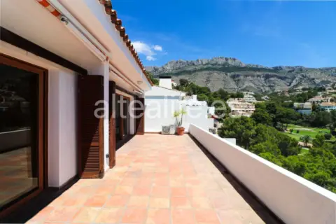 Apartamento en Avenida Principal