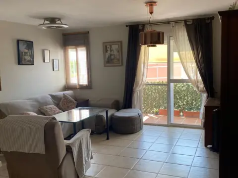 Piso en calle de los Héroes de la Aviación Española